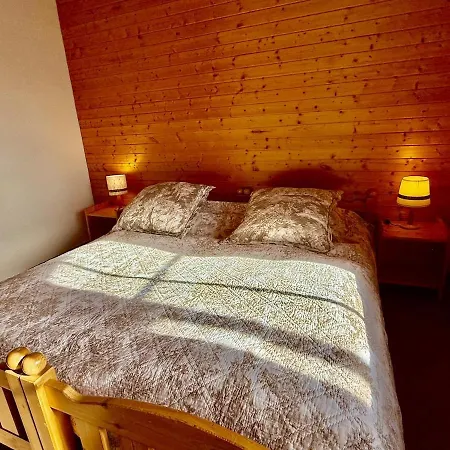 92 Grand Familial 8 Pax