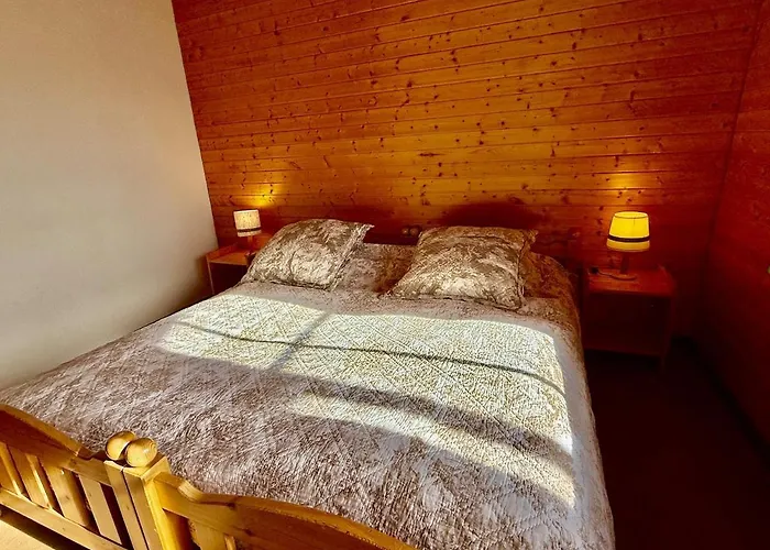 92 Grand Familial 8 Pax